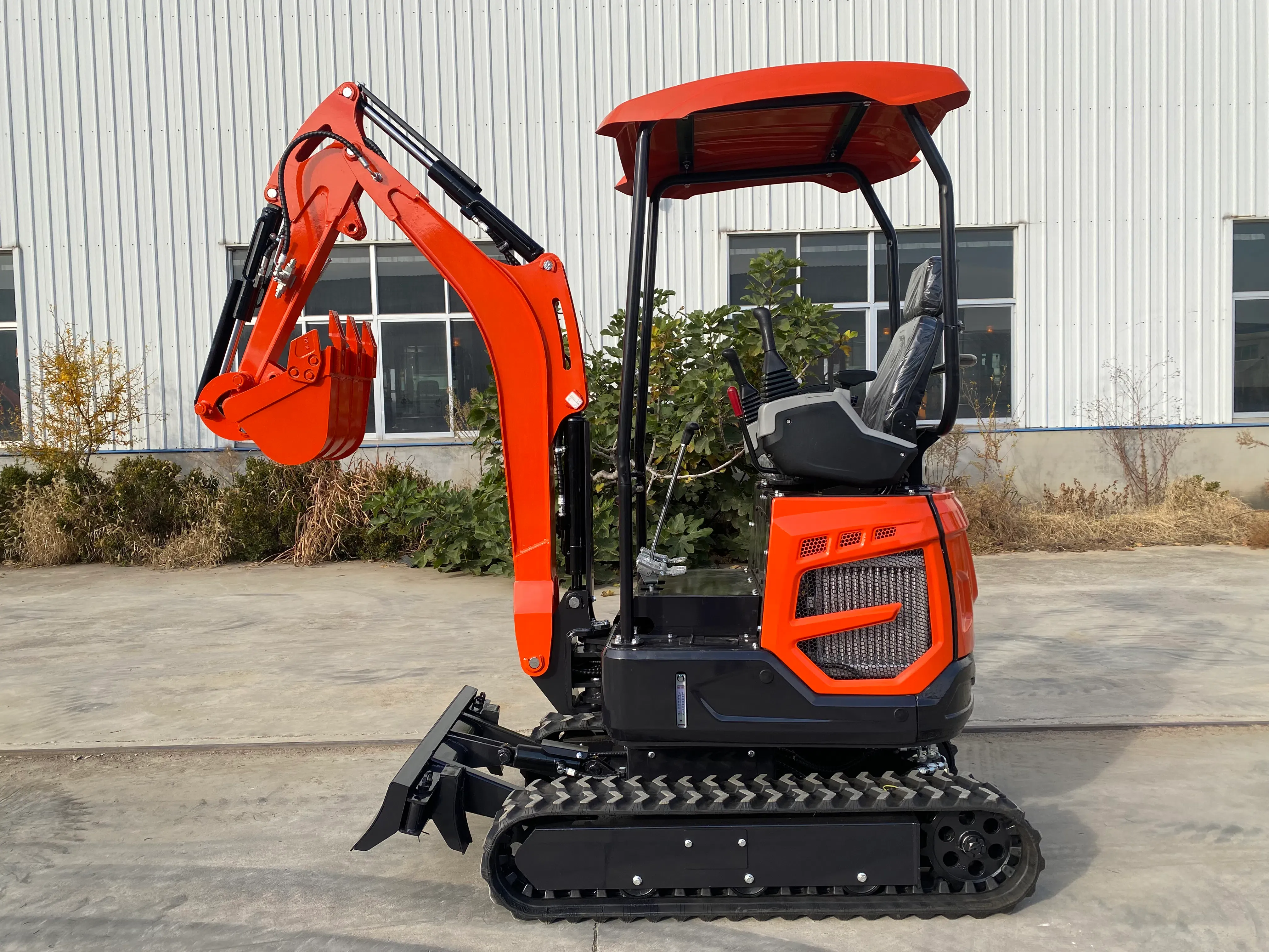 Мини-экскаватор 1.8 тонны Laidong / Kubota HT18U