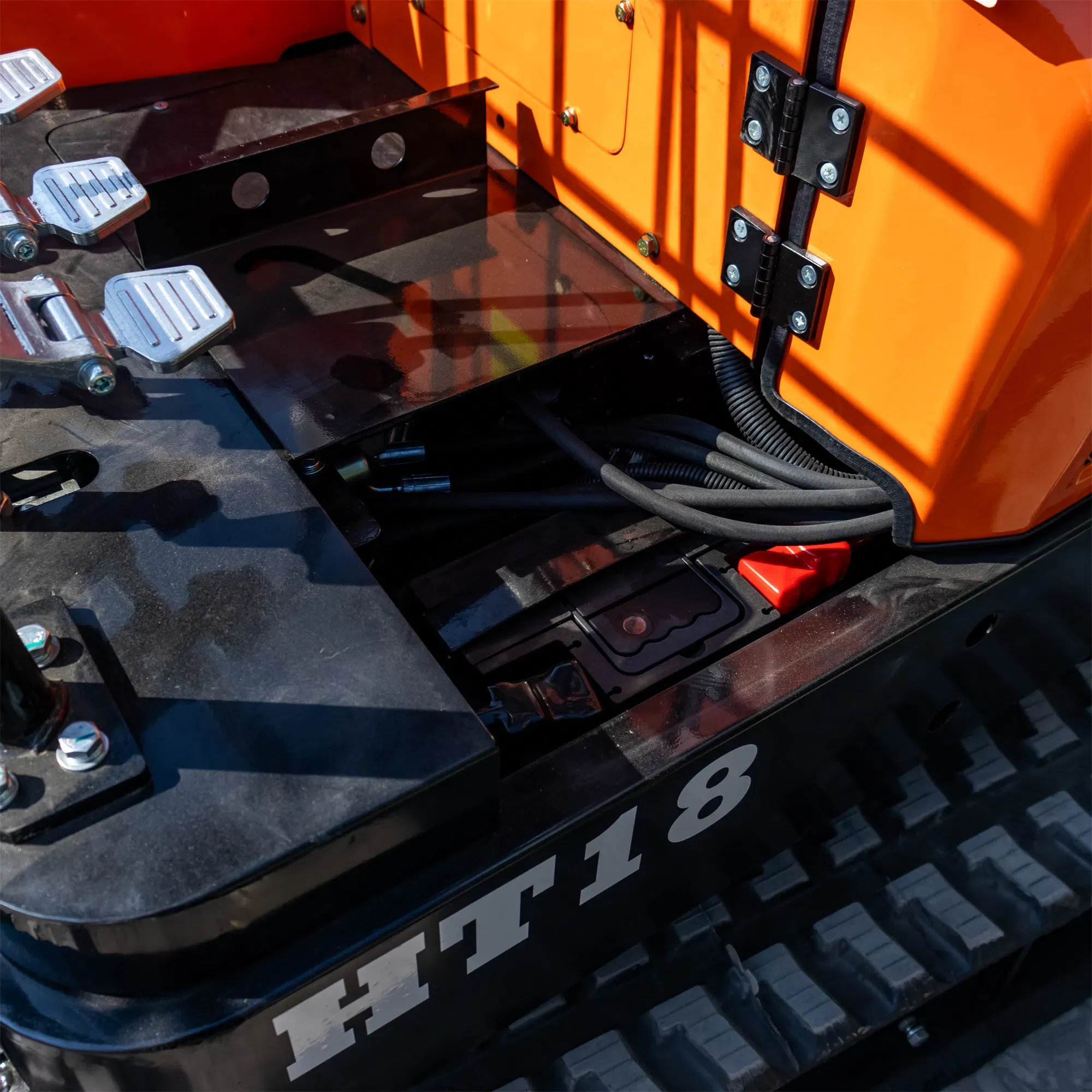 Мини-экскаватор 1.8 тонны Kubota D722 HT18-3-hightop