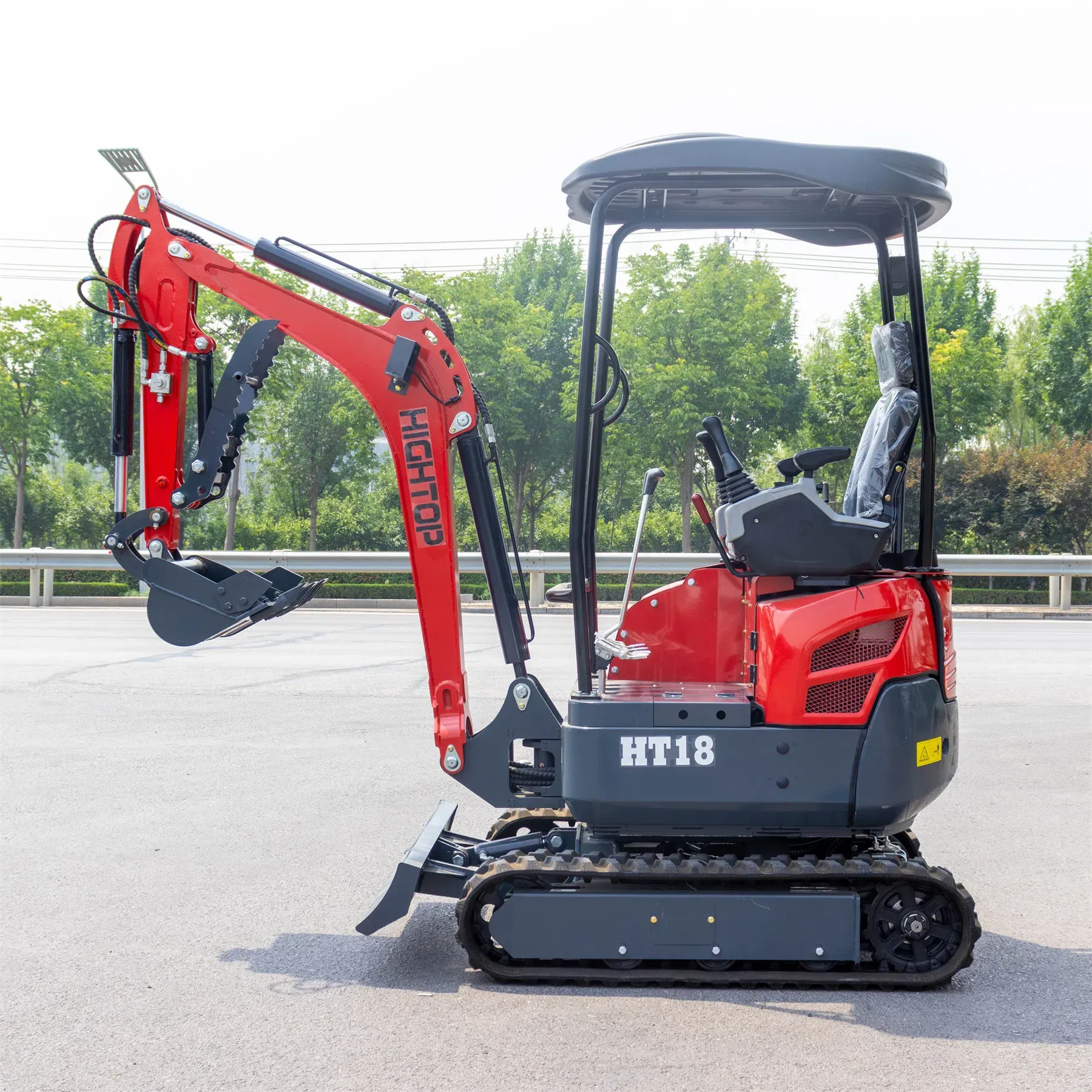 Мини-экскаватор 1.8 тонны Kubota D722 HT18-3