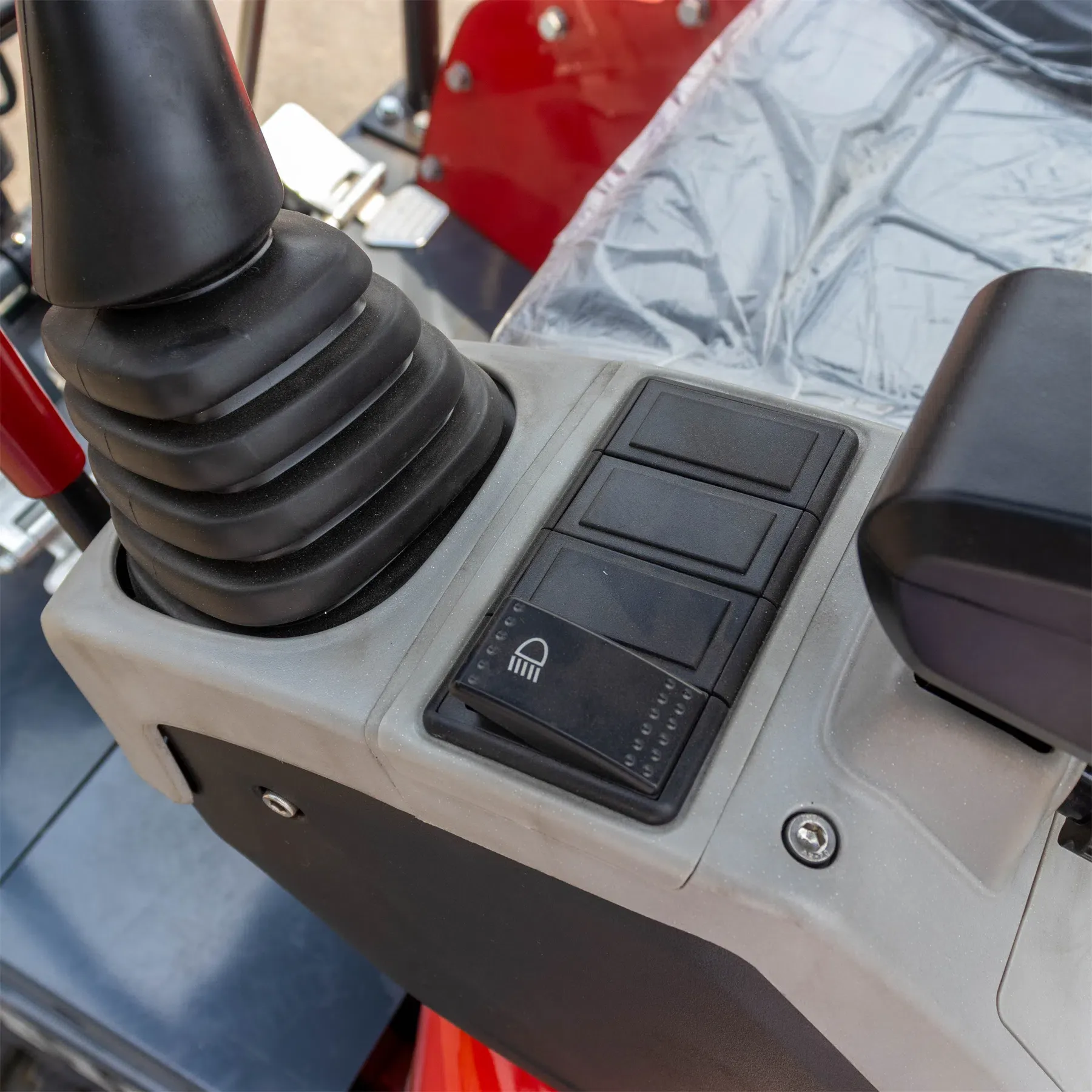 Мини-экскаватор 1.8 тонны Kubota D722 HT18-3.webp
